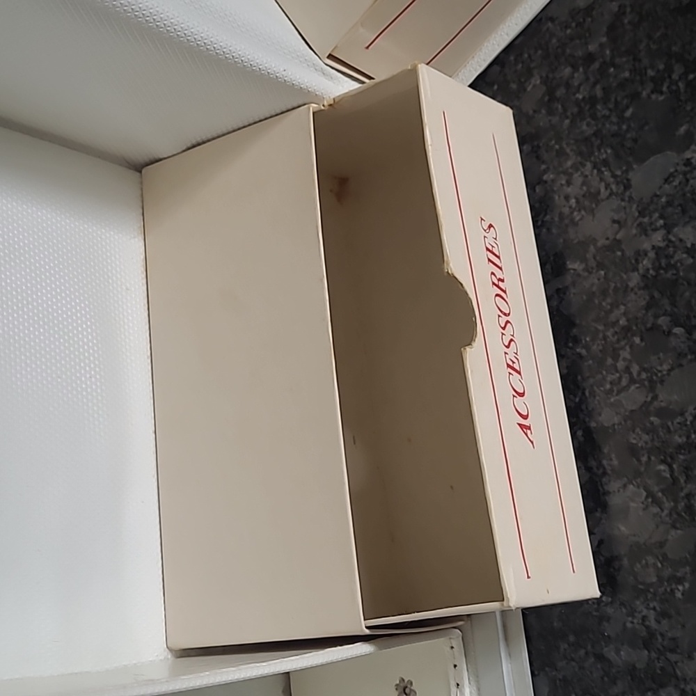 Barbie Vintage 1968 "The World of Barbie Doll Trunk" Carrying Wardrobe Case - Picture 12 of 16